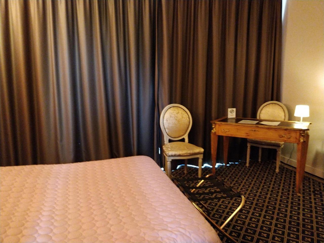 Hotel Fleur De Lys Bailleul  Luaran gambar