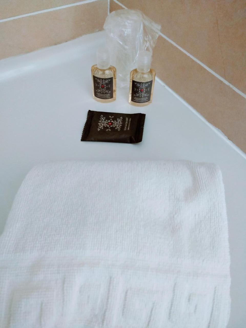 Hotel Fleur De Lys Bailleul  Luaran gambar